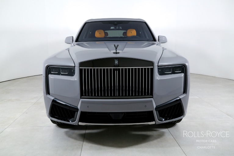 New-2025-Rolls-Royce-Black-Badge-Cullinan