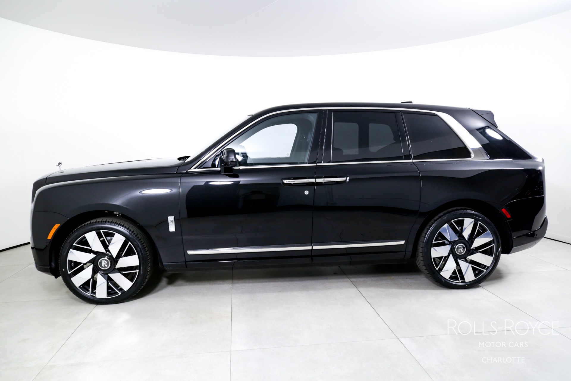 New 2025 Rolls-Royce Cullinan | Charlotte, NC