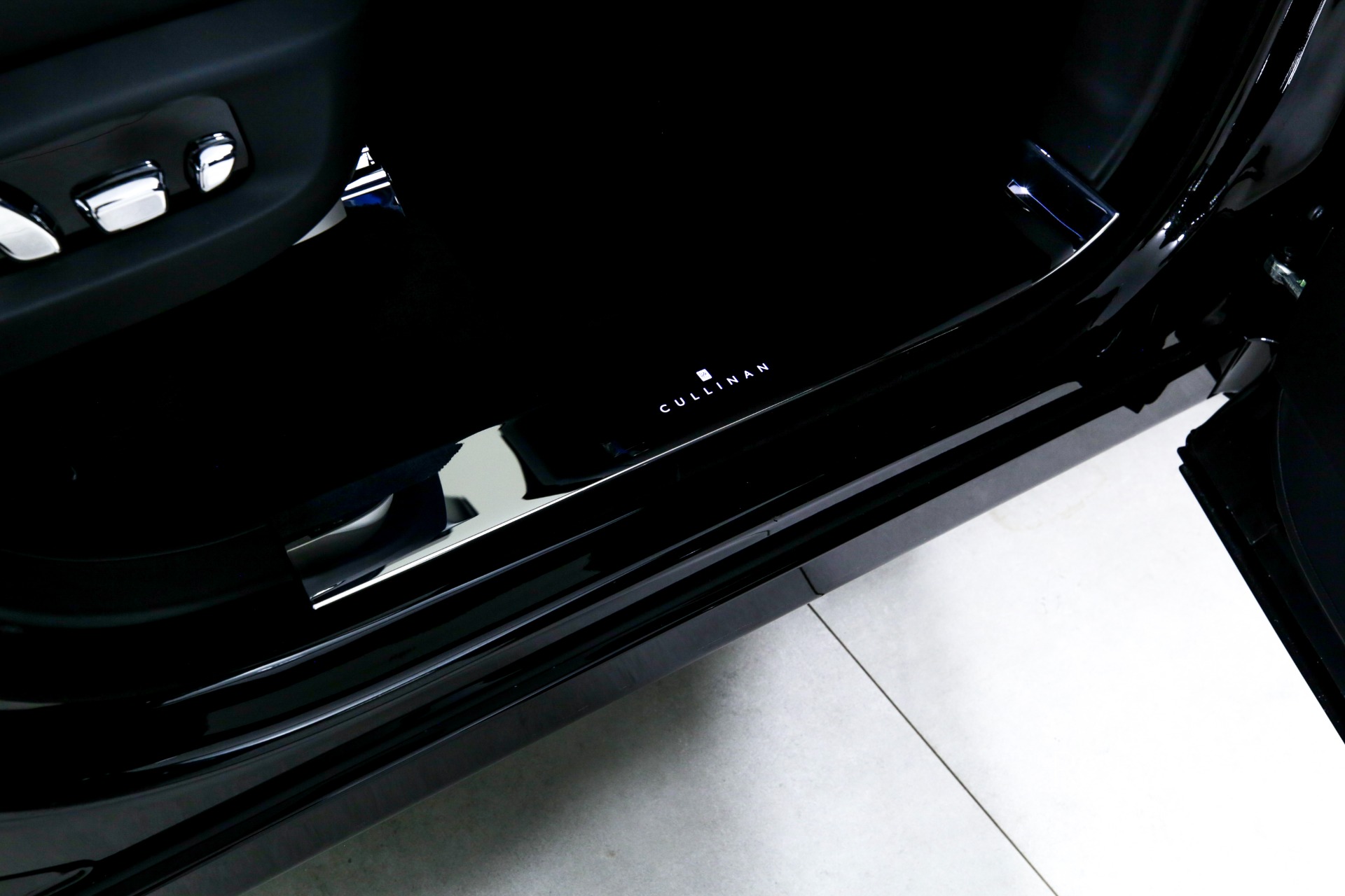 New 2025 Rolls-Royce Cullinan | Charlotte, NC