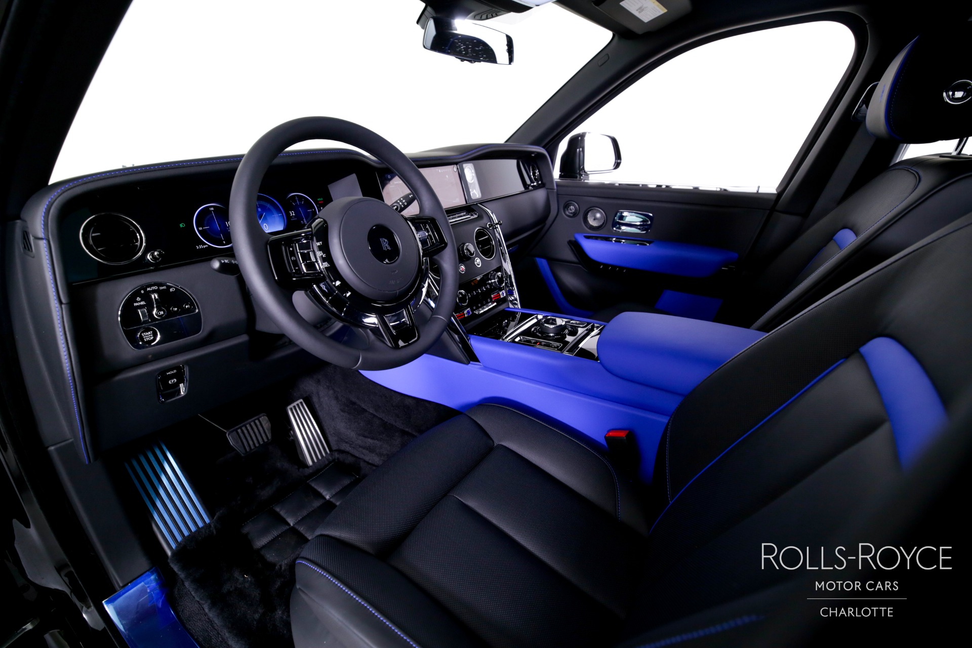 New 2025 Rolls-Royce Cullinan | Charlotte, NC