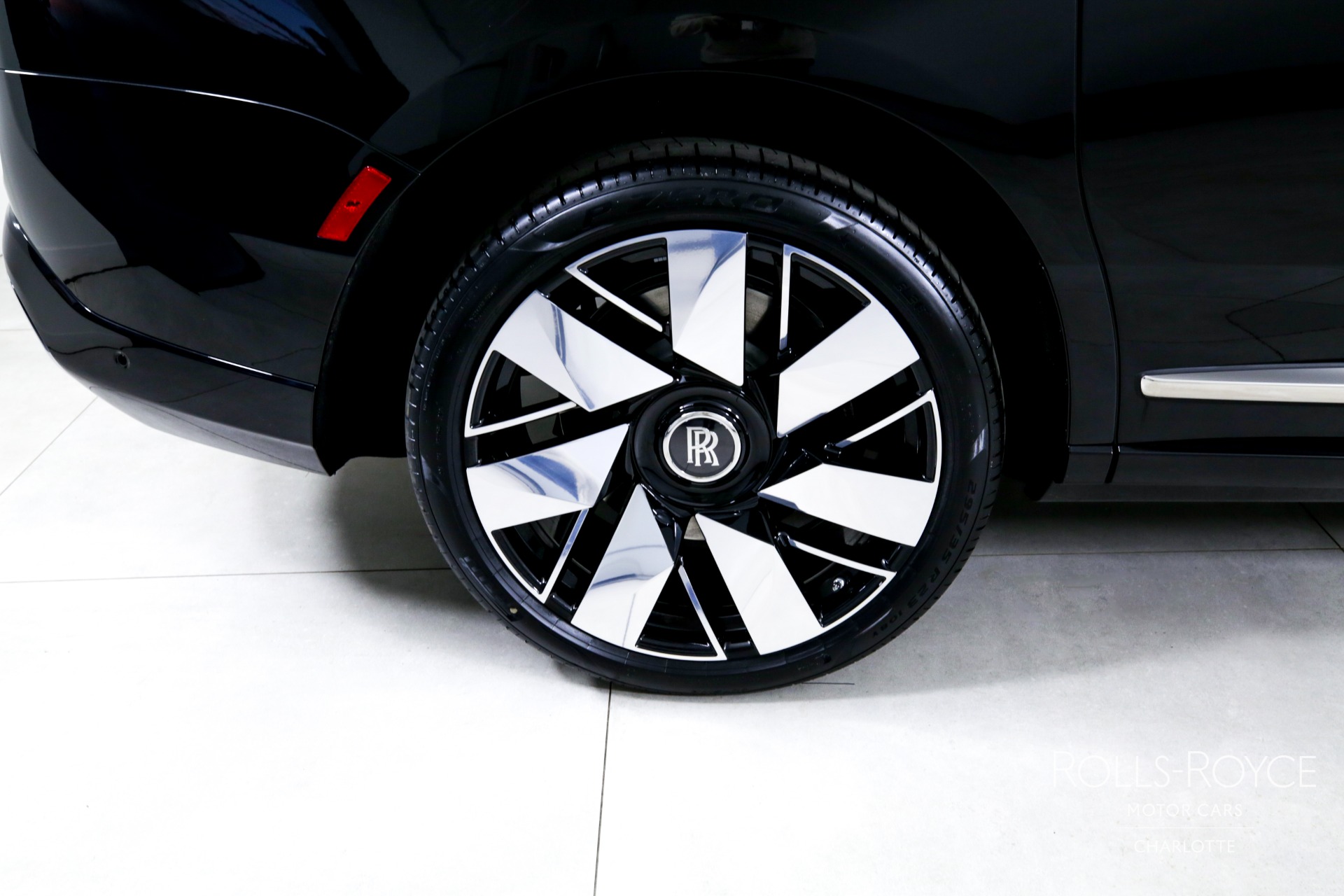 New 2025 Rolls-Royce Cullinan | Charlotte, NC