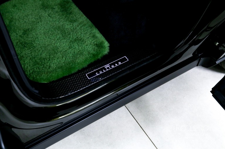 Used-2023-Rolls-Royce-Black-Badge-Cullinan