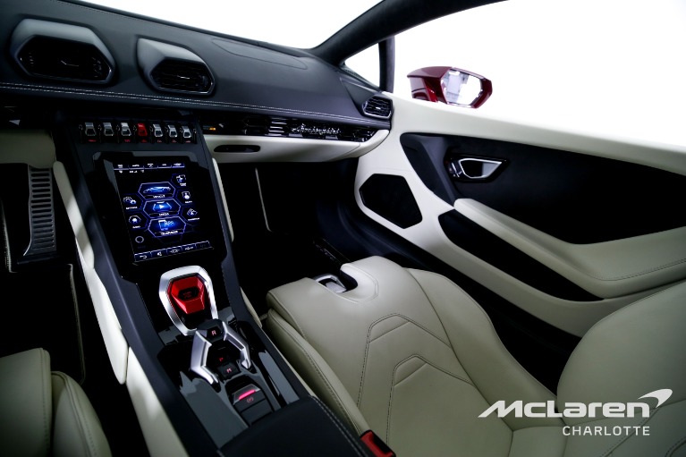 Used-2022-Lamborghini-Huracan-EVO