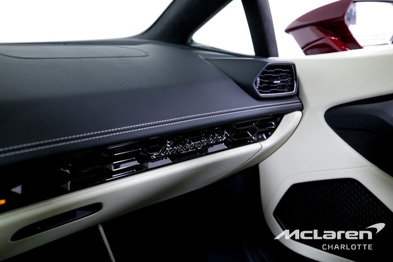 Used-2022-Lamborghini-Huracan-EVO