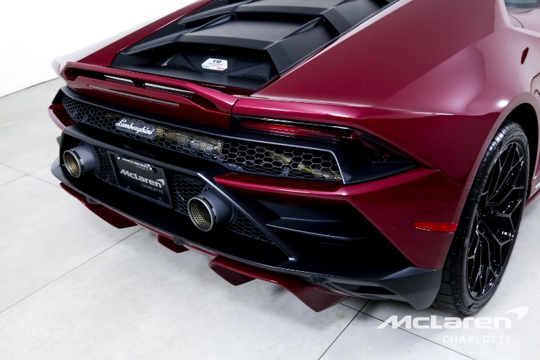 Used-2022-Lamborghini-Huracan-EVO