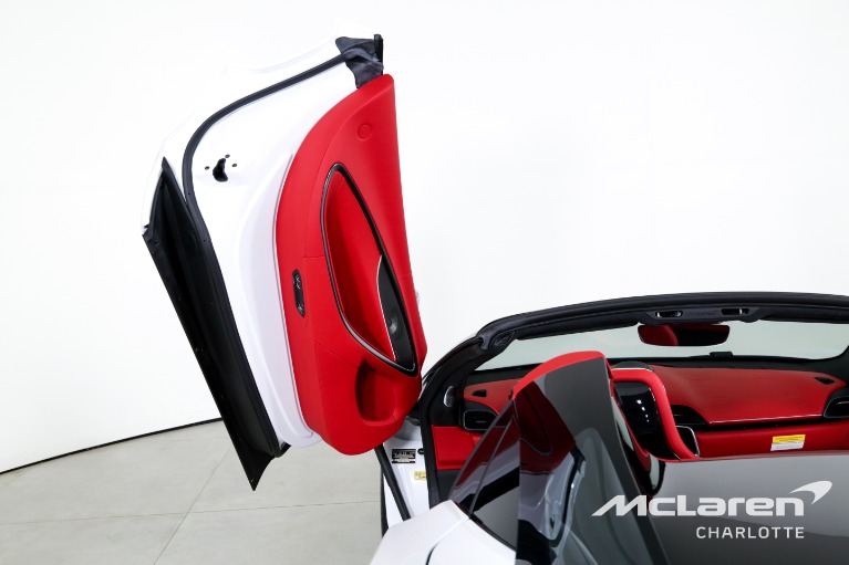 New-2025-McLaren-Artura-Spider-TechLux