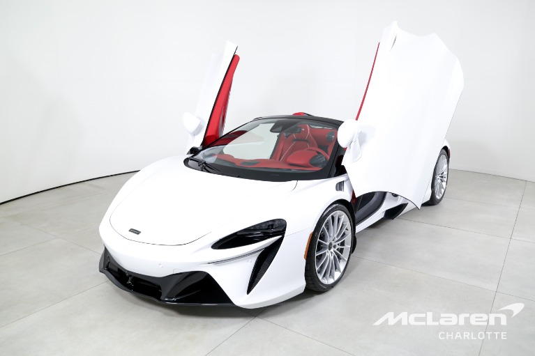 New-2025-McLaren-Artura-Spider-TechLux