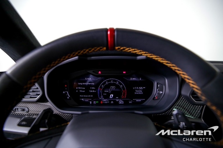 Used-2023-Lamborghini-Urus-Performante