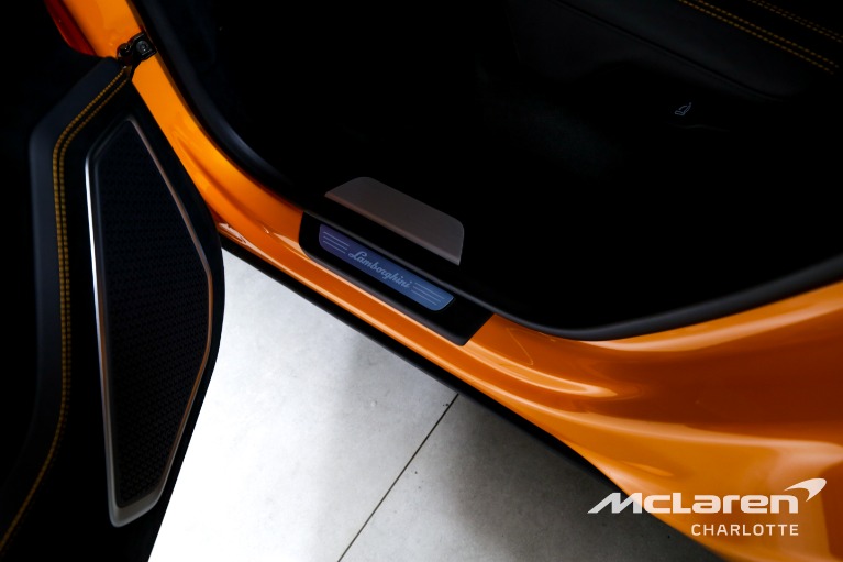 Used-2023-Lamborghini-Urus-Performante