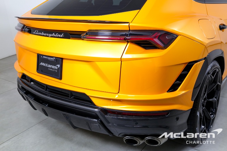 Used-2023-Lamborghini-Urus-Performante