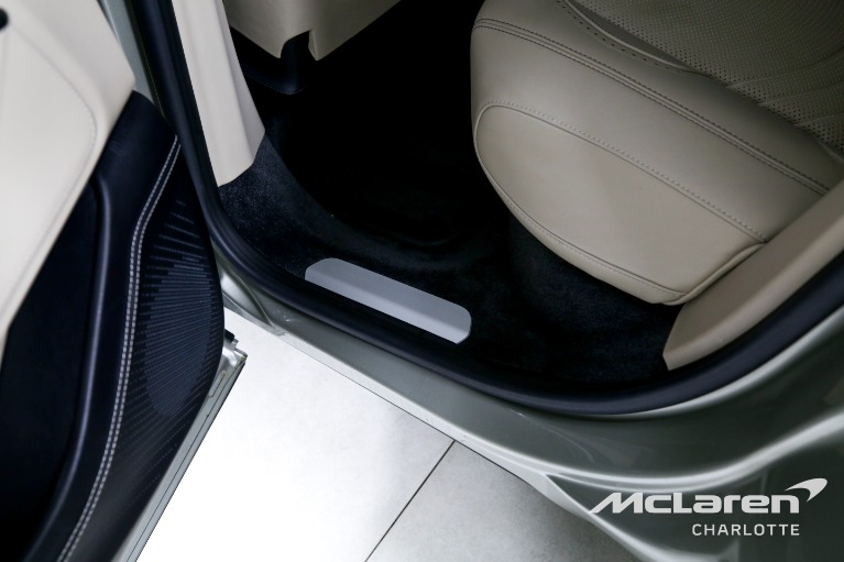 Used-2023-Aston-Martin-DBX-707