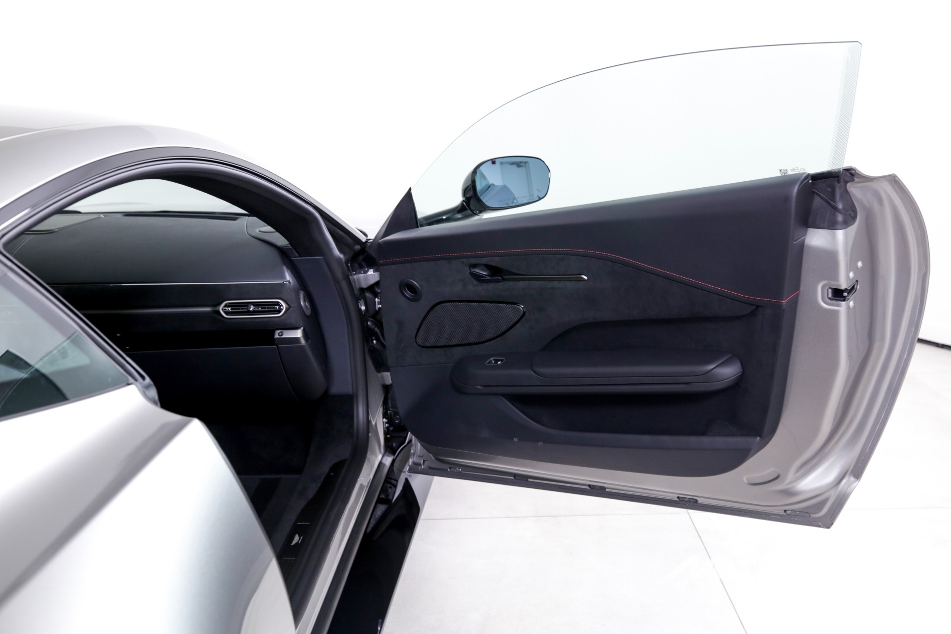 Used 2025 Aston Martin Vantage | Charlotte, NC