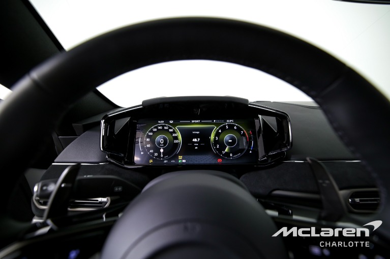 Used-2025-Aston-Martin-Vantage