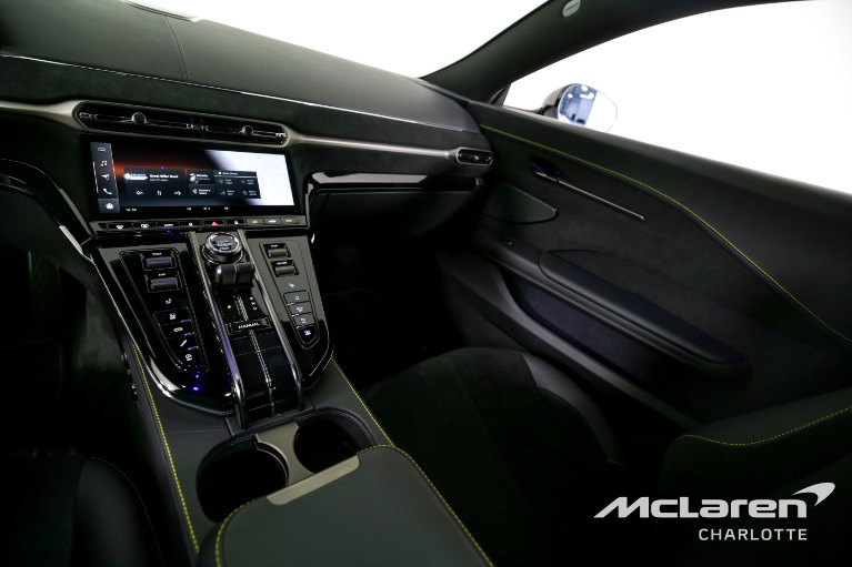Used-2025-Aston-Martin-Vantage