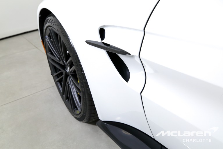 Used-2025-Aston-Martin-Vantage