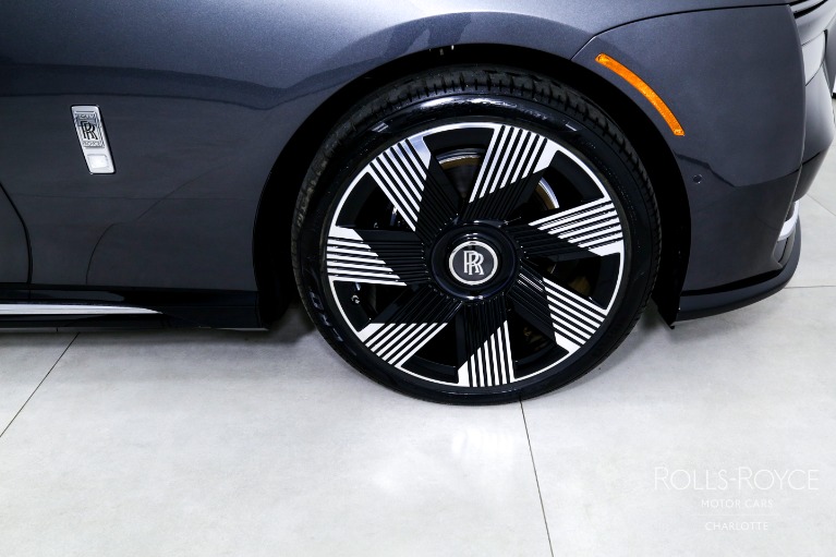 Used-2024-Rolls-Royce-Spectre