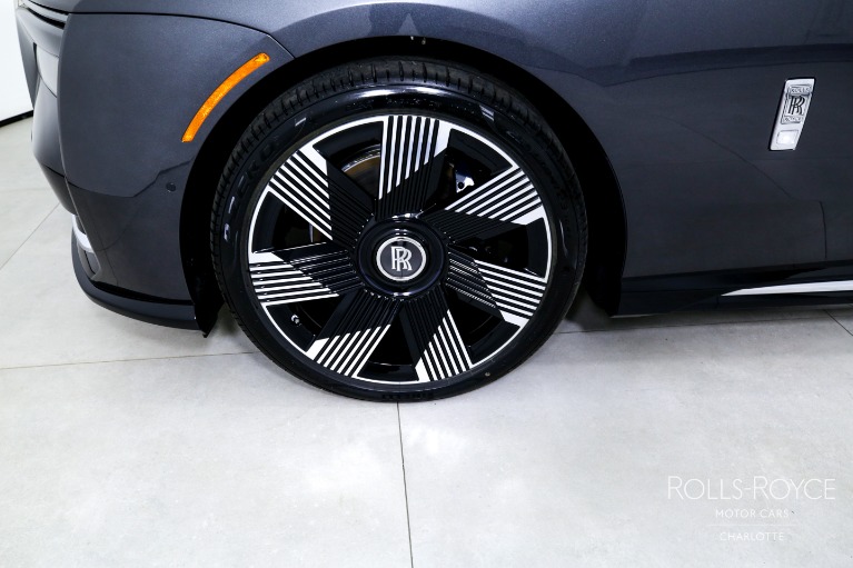 Used-2024-Rolls-Royce-Spectre