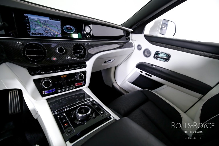 Used-2022-Rolls-Royce-Black-Badge-Ghost