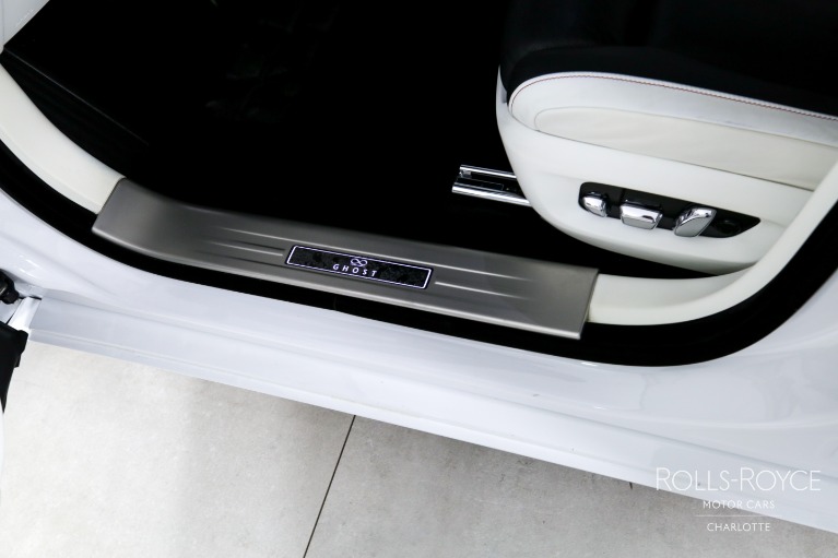 Used-2022-Rolls-Royce-Black-Badge-Ghost