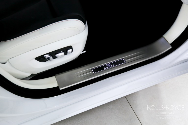 Used-2022-Rolls-Royce-Black-Badge-Ghost