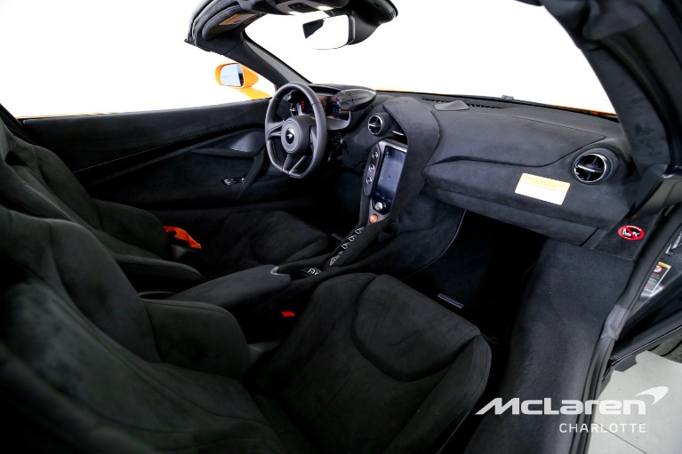 Used-2025-McLaren-750S-Spider