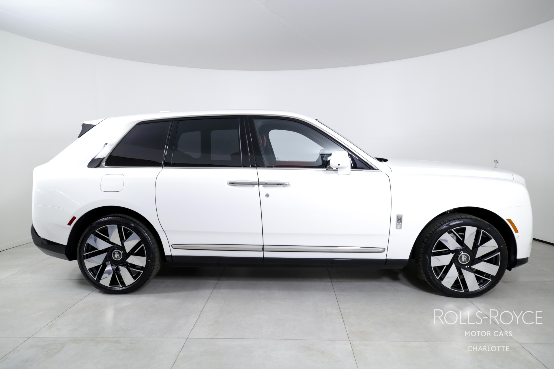 New 2025 Rolls-Royce Cullinan | Charlotte, NC