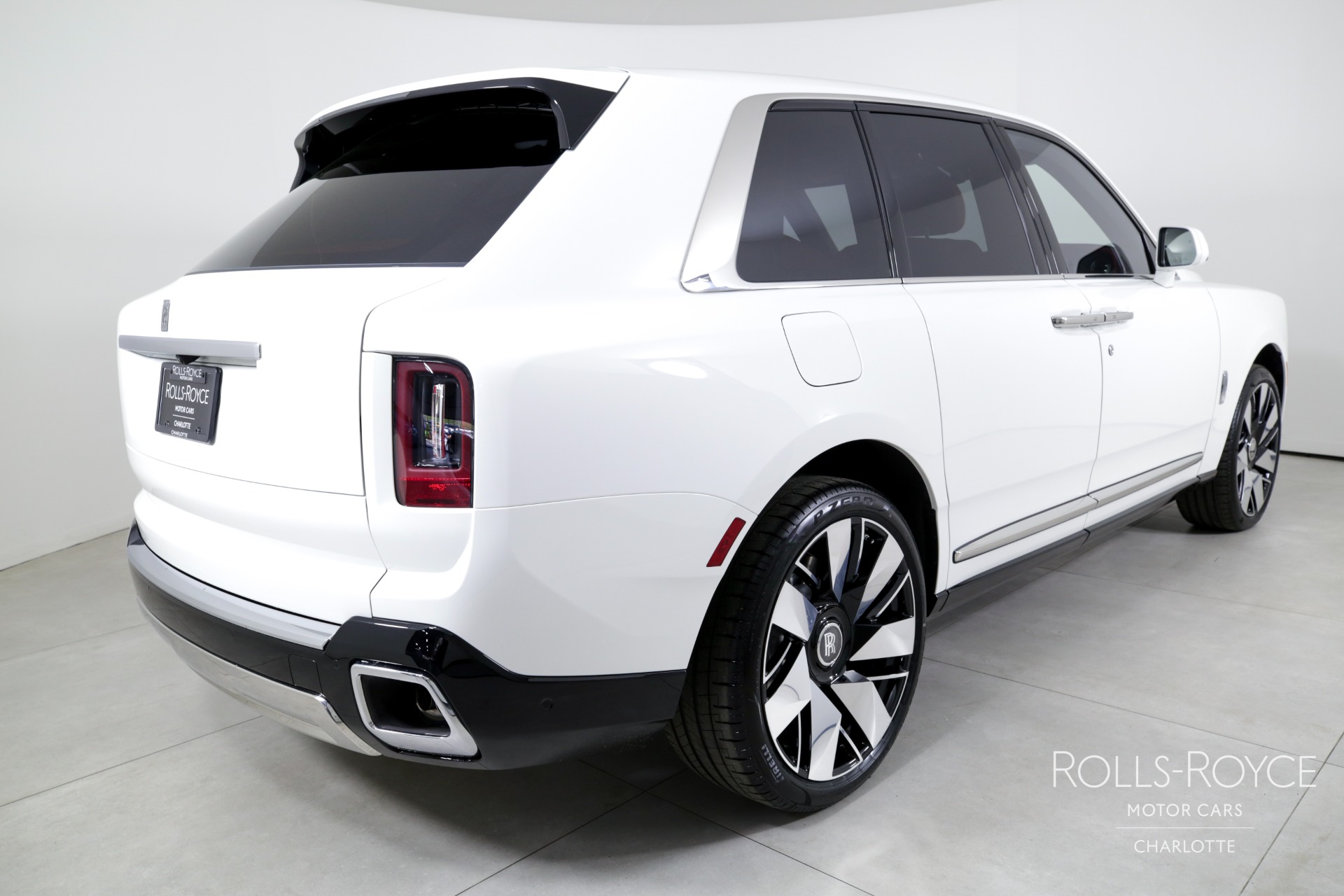 New 2025 Rolls-Royce Cullinan | Charlotte, NC