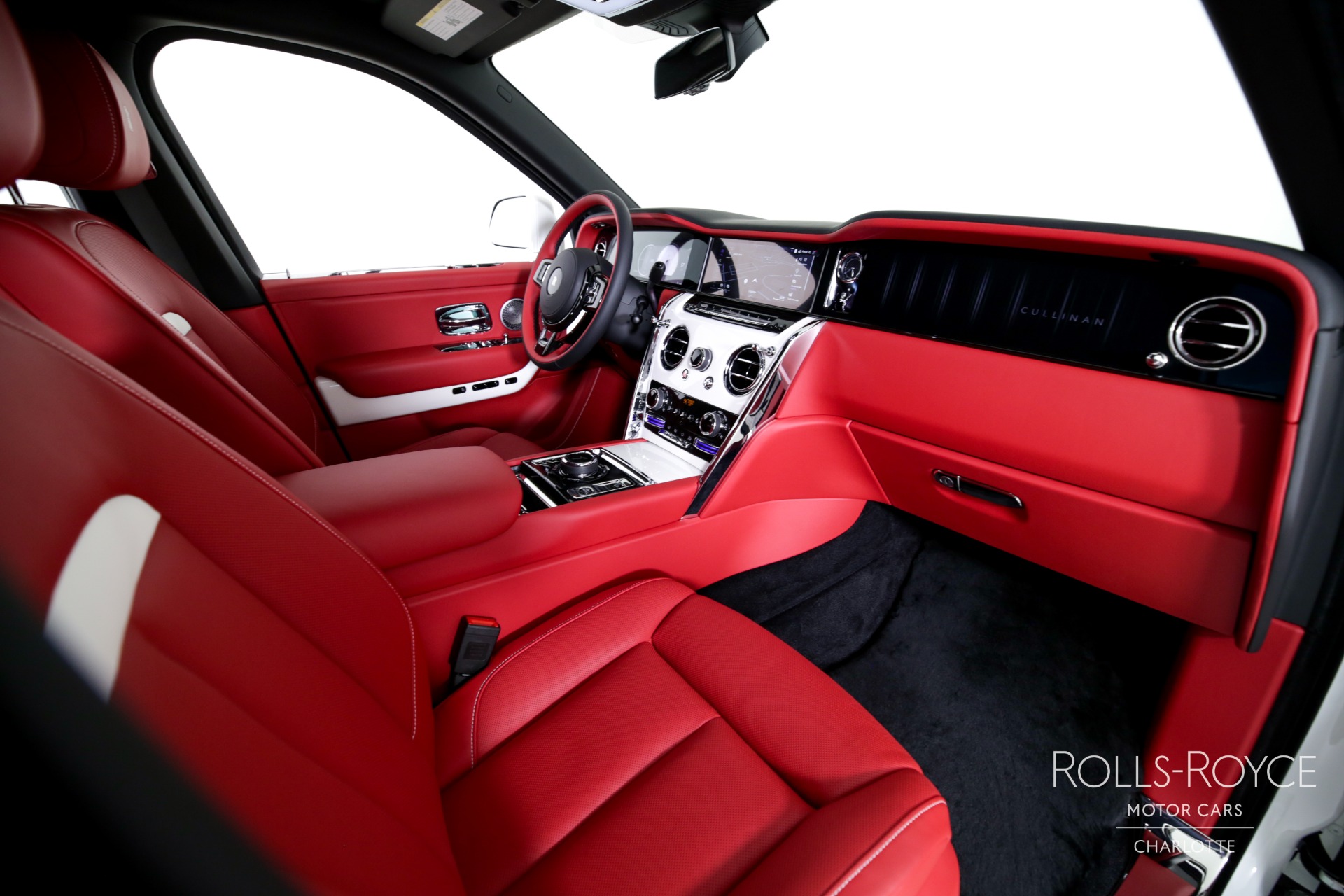 New 2025 Rolls-Royce Cullinan | Charlotte, NC