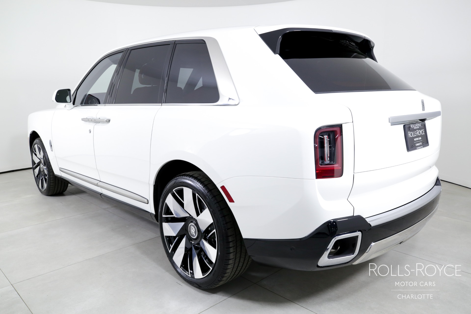 New 2025 Rolls-Royce Cullinan | Charlotte, NC