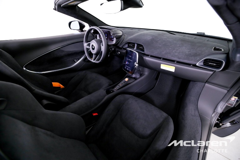 Used-2025-McLaren-Artura-Spider