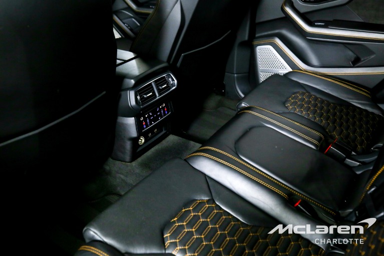 Used-2021-Lamborghini-Urus