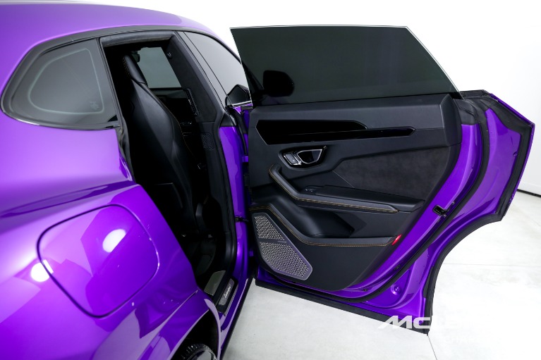 Used-2021-Lamborghini-Urus
