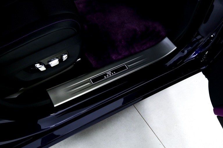 Used-2024-Rolls-Royce-Black-Badge-Ghost
