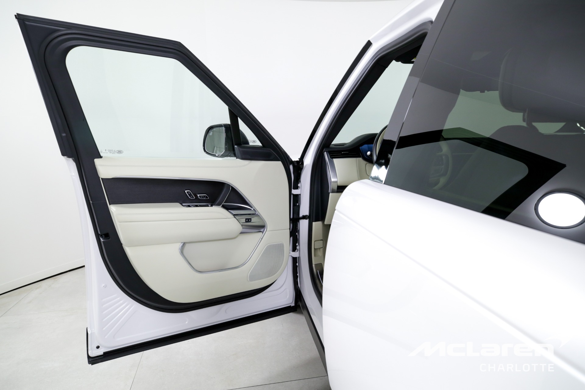 Used 2024 Land Rover Range Rover P400 SE LWB | Charlotte, NC