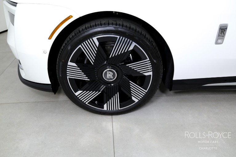 Used-2024-Rolls-Royce-Spectre