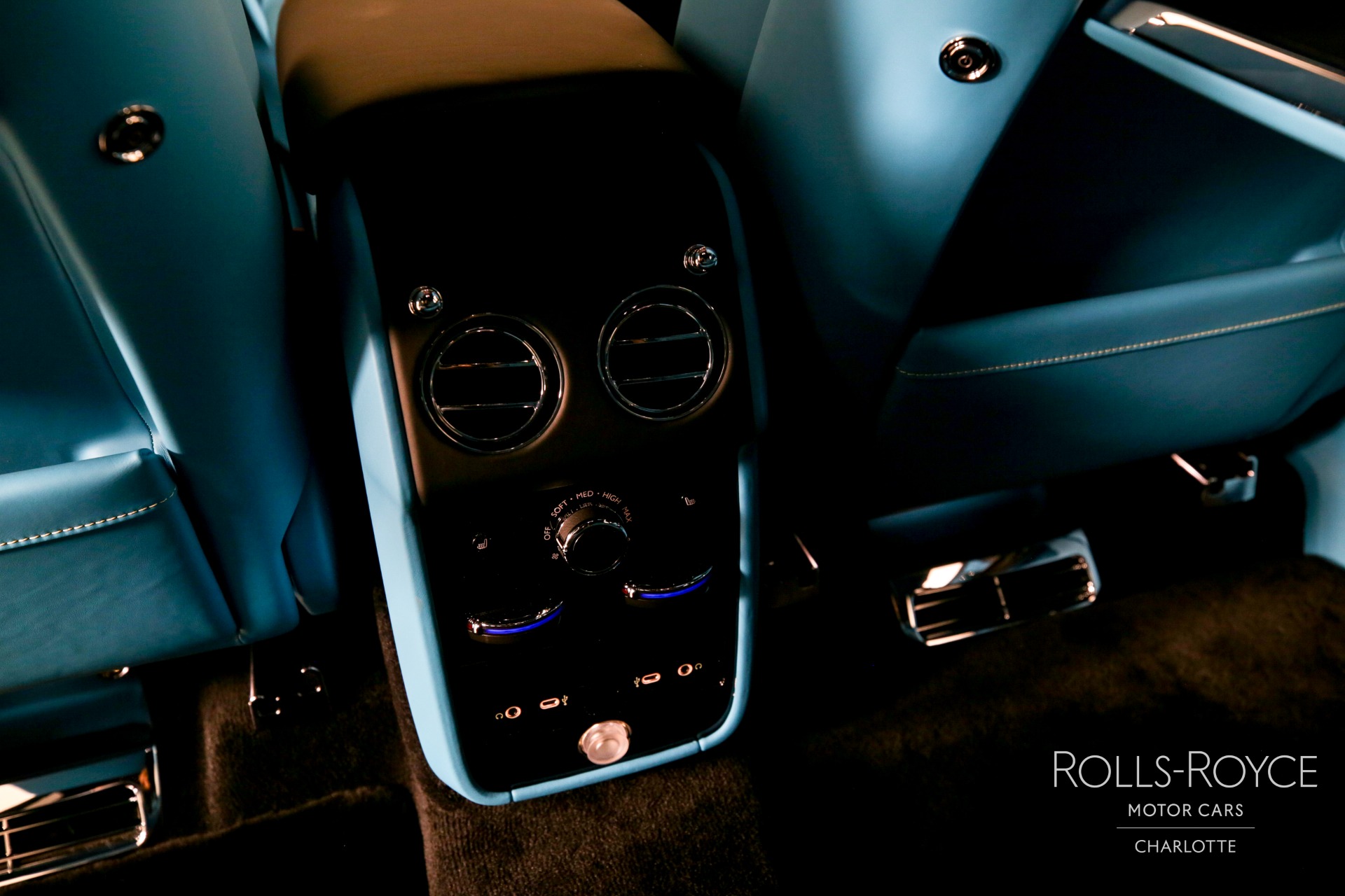 New 2025 Rolls-Royce Black Badge Cullinan | Charlotte, NC