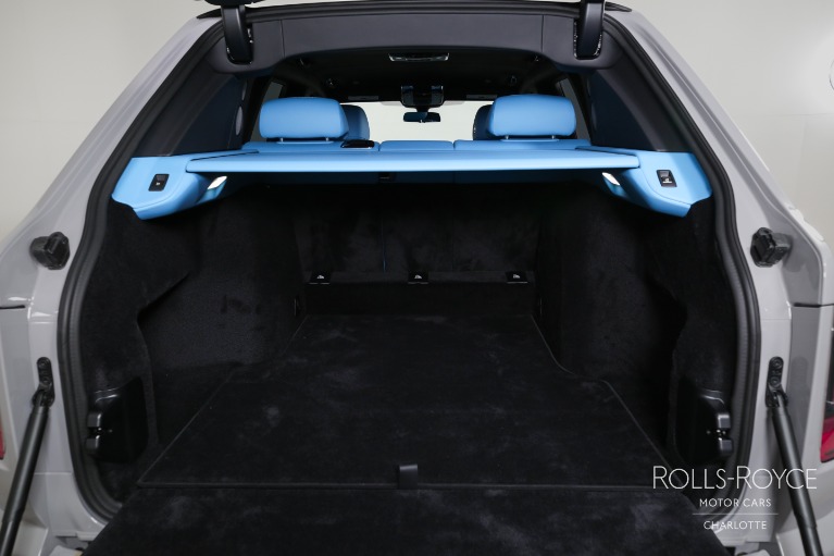 New-2025-Rolls-Royce-Black-Badge-Cullinan