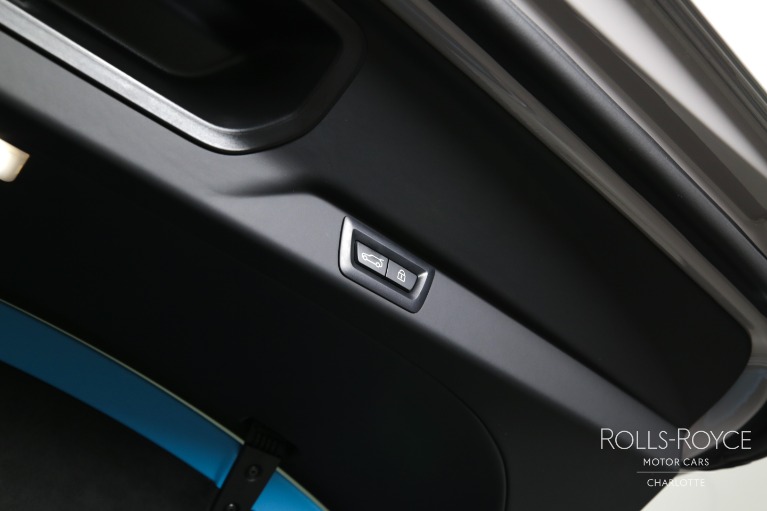 New-2025-Rolls-Royce-Black-Badge-Cullinan