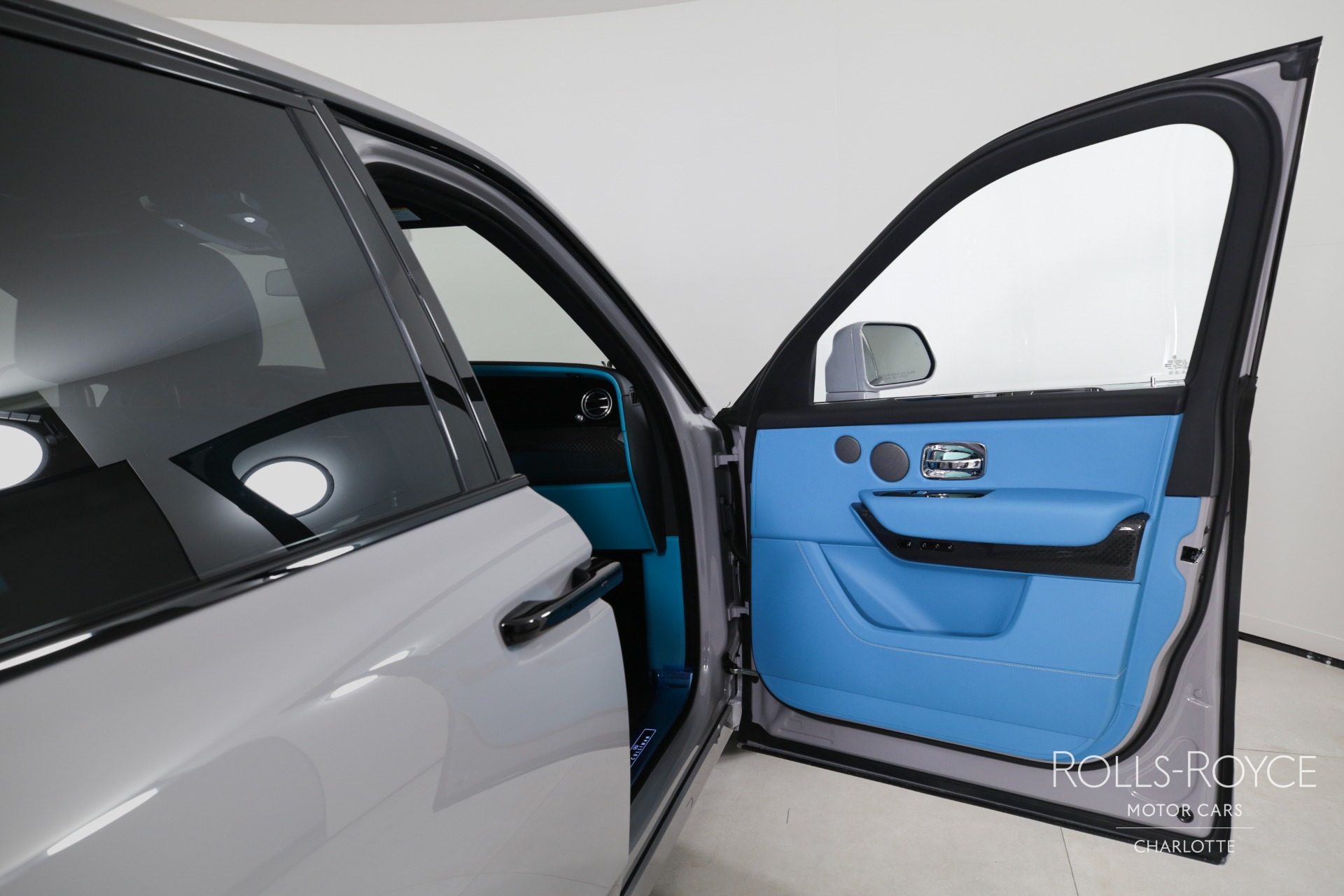 New 2025 Rolls-Royce Black Badge Cullinan | Charlotte, NC