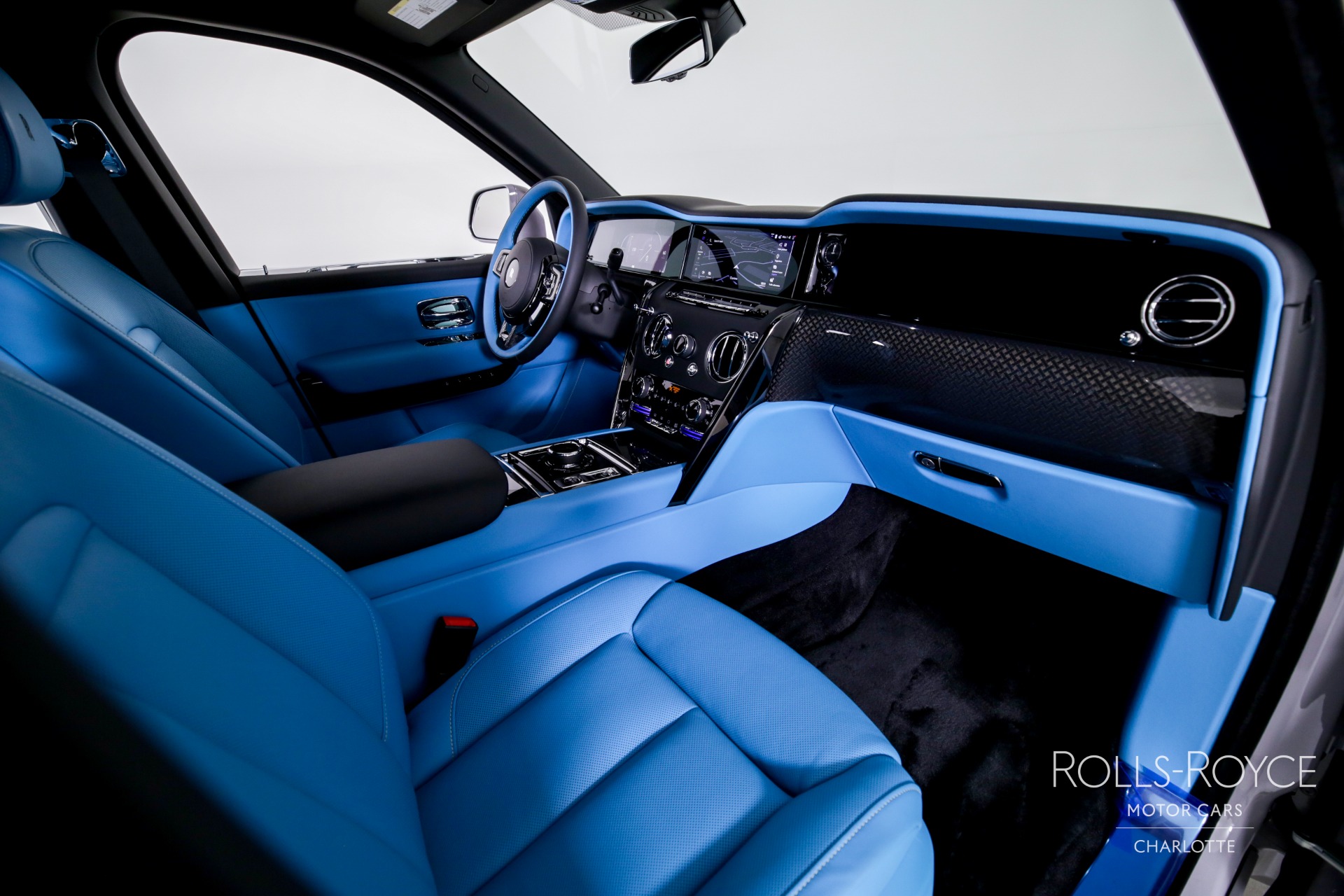 New 2025 Rolls-Royce Black Badge Cullinan | Charlotte, NC