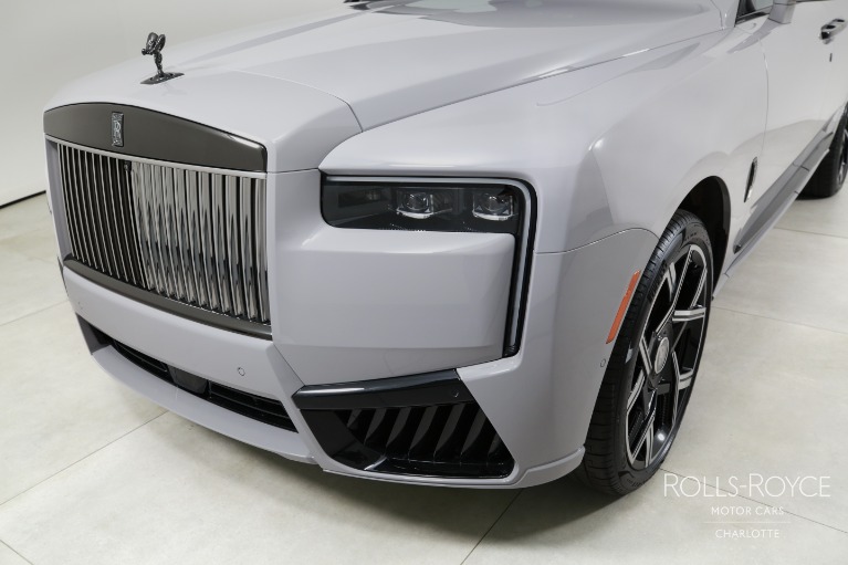 New-2025-Rolls-Royce-Black-Badge-Cullinan