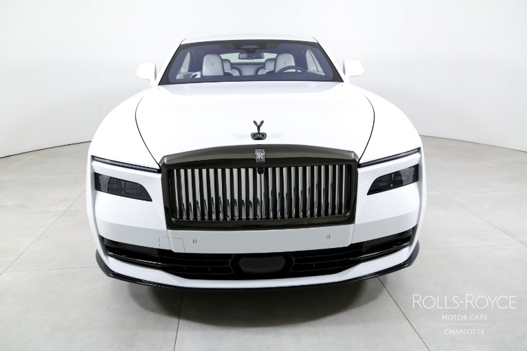 New-2025-Rolls-Royce-Black-Badge-Spectre