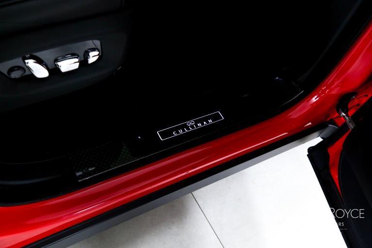Used-2021-Rolls-Royce-Black-Badge-Cullinan