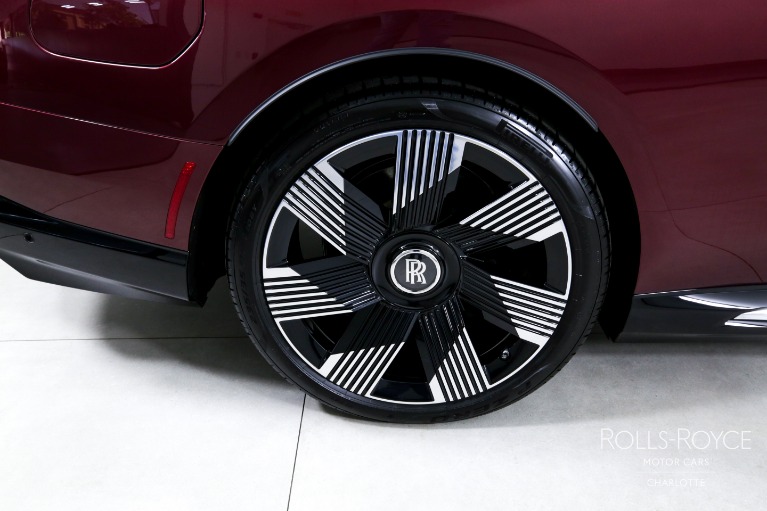 Used-2024-Rolls-Royce-Spectre