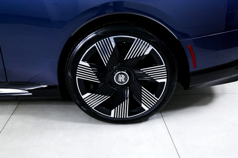 Used-2024-Rolls-Royce-Spectre