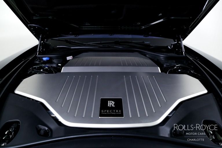 Used-2024-Rolls-Royce-Spectre