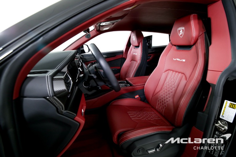 Used-2023-Lamborghini-Urus-S