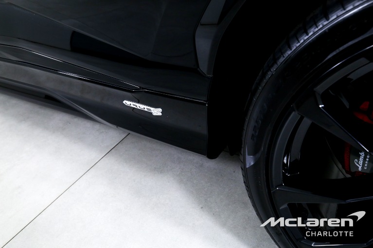 Used-2023-Lamborghini-Urus-S