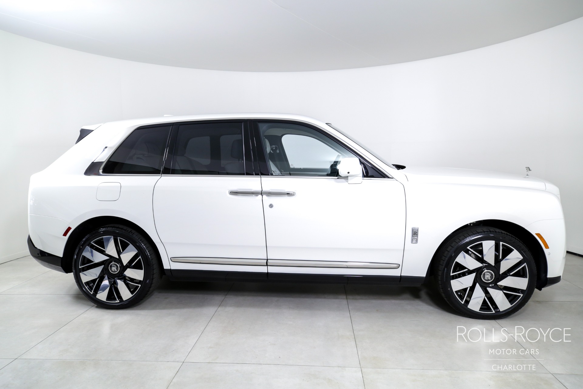 New 2025 Rolls-Royce Cullinan | Charlotte, NC