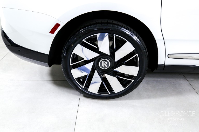 New-2025-Rolls-Royce-Cullinan